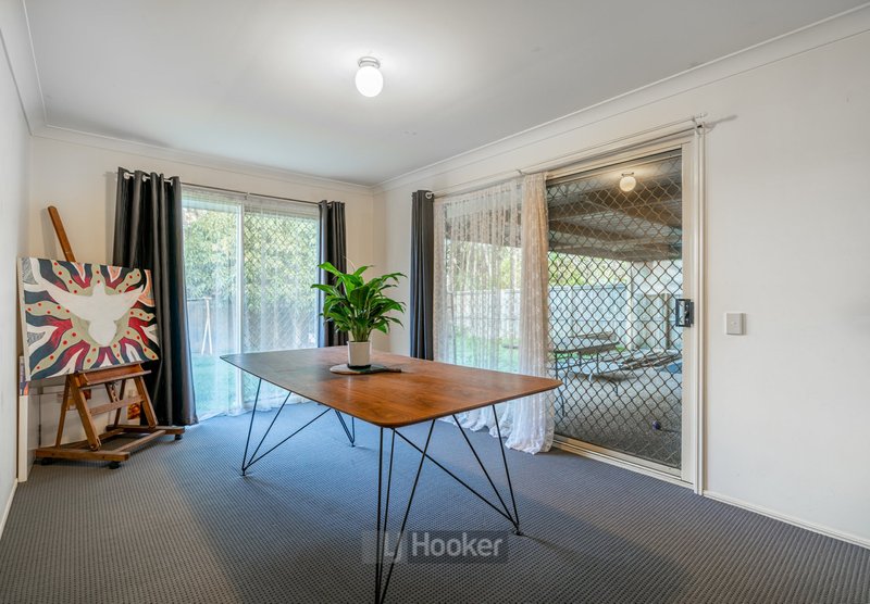 Photo - 33 Murrumbidgee Street, Hillcrest QLD 4118 - Image 9