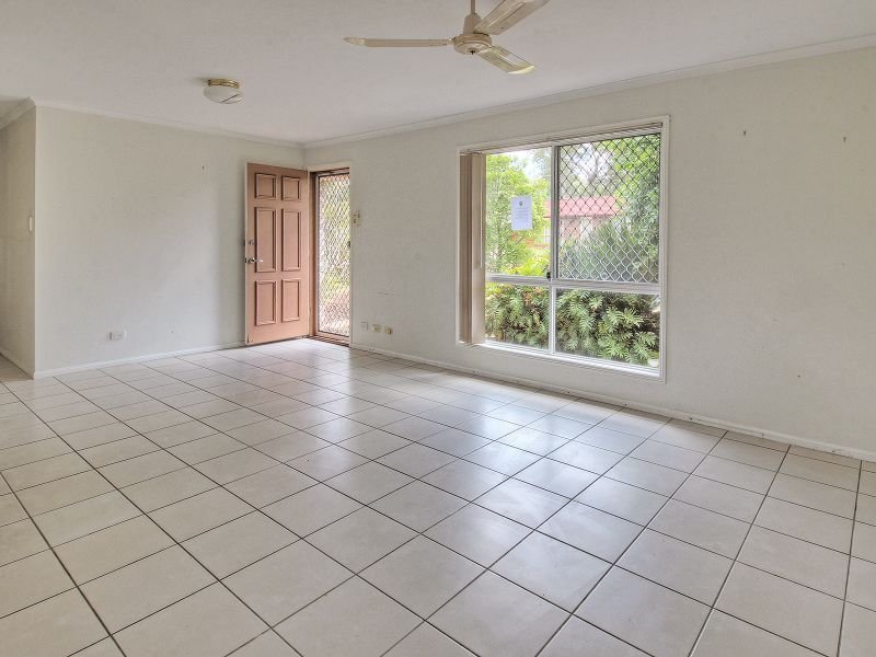 Photo - 33 Myall Street, Crestmead QLD 4132 - Image 4