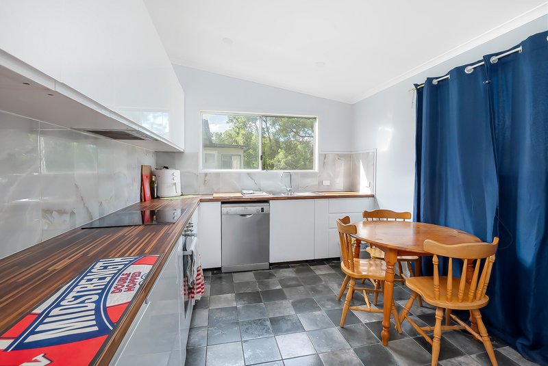 Photo - 33 Myra Street, Kingston QLD 4114 - Image 4