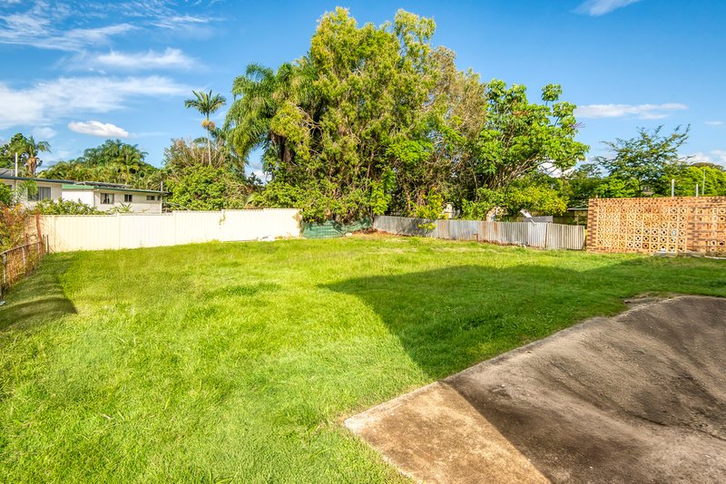 Photo - 33 Myra Street, Kingston QLD 4114 - Image 11