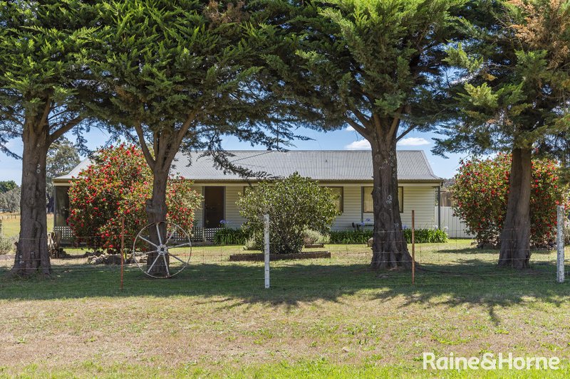 Photo - 33 Northumberland Road, Kyneton VIC 3444 - Image 3