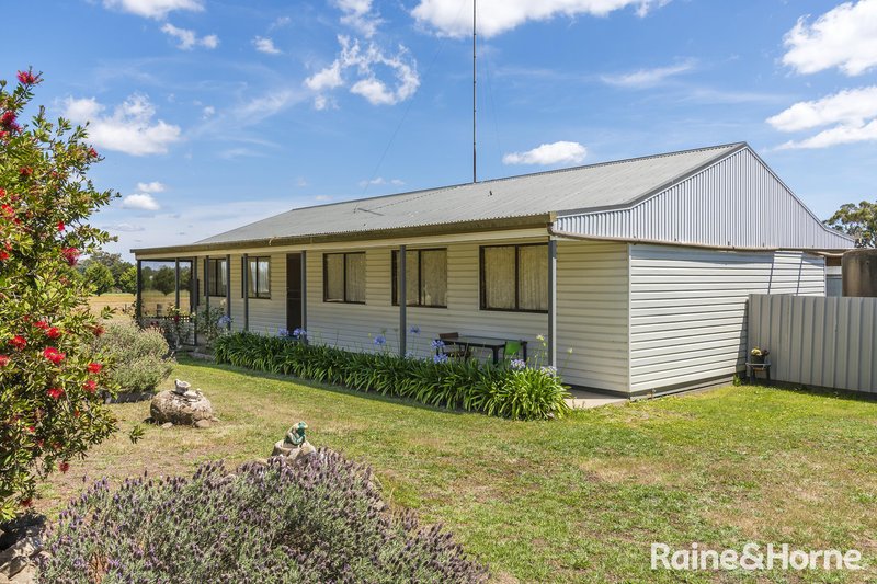 Photo - 33 Northumberland Road, Kyneton VIC 3444 - Image 4