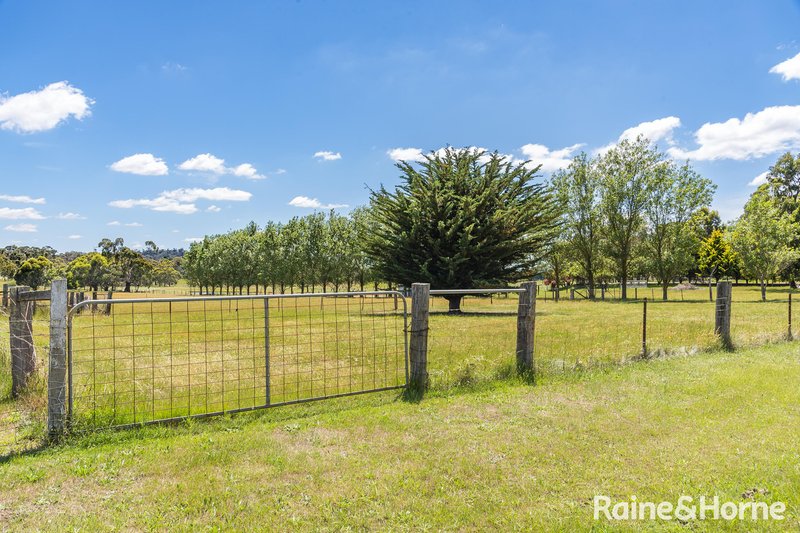 Photo - 33 Northumberland Road, Kyneton VIC 3444 - Image 7