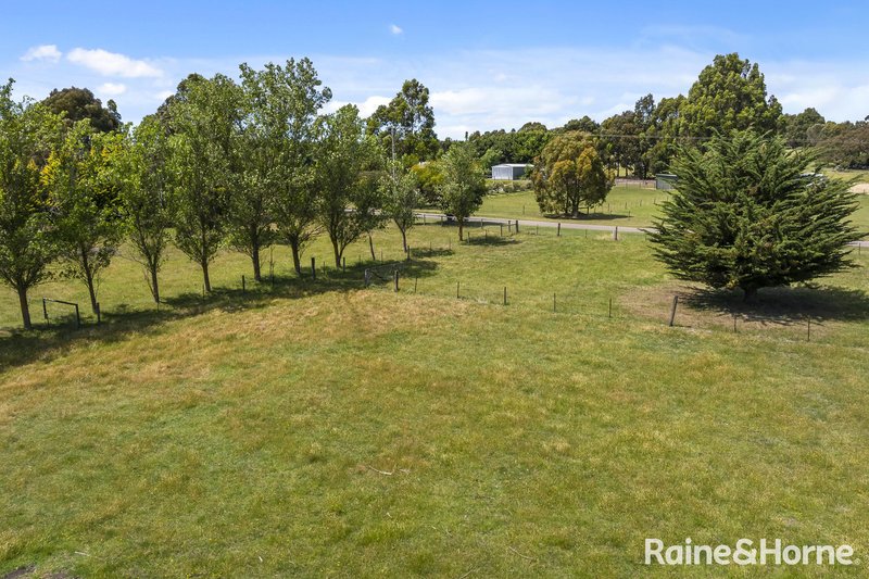 Photo - 33 Northumberland Road, Kyneton VIC 3444 - Image 24