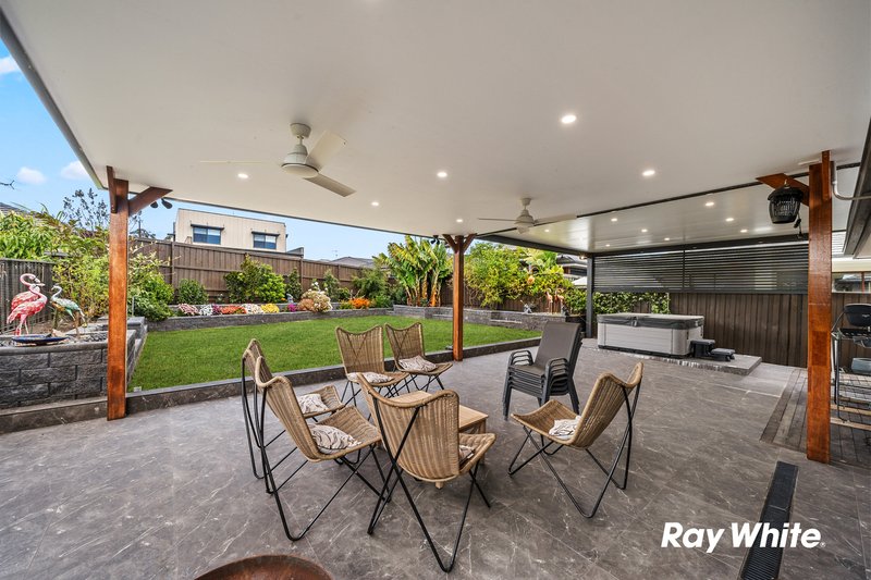 Photo - 33 Oakhill Crescent, Colebee NSW 2761 - Image 9