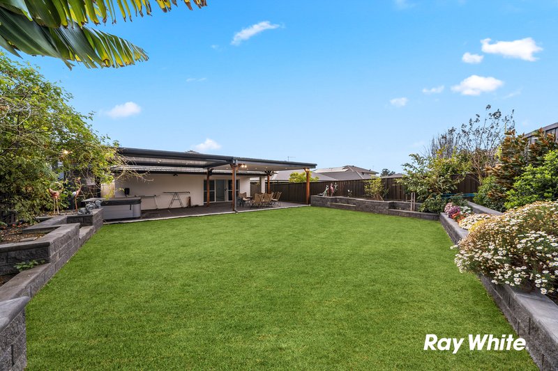 Photo - 33 Oakhill Crescent, Colebee NSW 2761 - Image 10