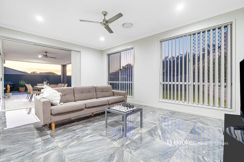 Photo - 33 Oasis Crescent, Kuraby QLD 4112 - Image 8