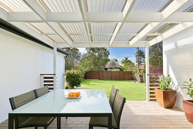 Photo - 33 Oceana Street, Narraweena NSW 2099 - Image 2