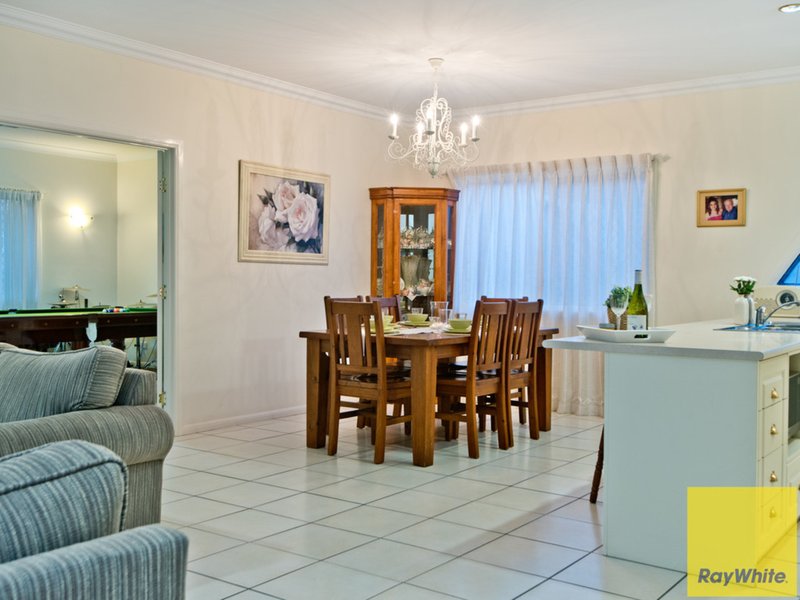 Photo - 33 Oisin Street, Murrumba Downs QLD 4503 - Image 9