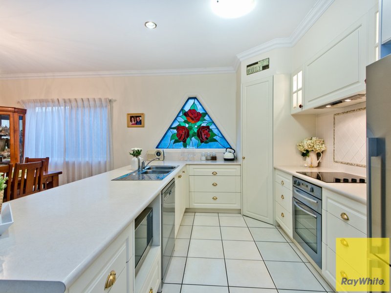 Photo - 33 Oisin Street, Murrumba Downs QLD 4503 - Image 14