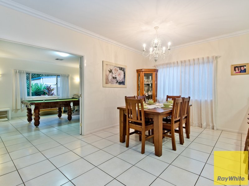 Photo - 33 Oisin Street, Murrumba Downs QLD 4503 - Image 16