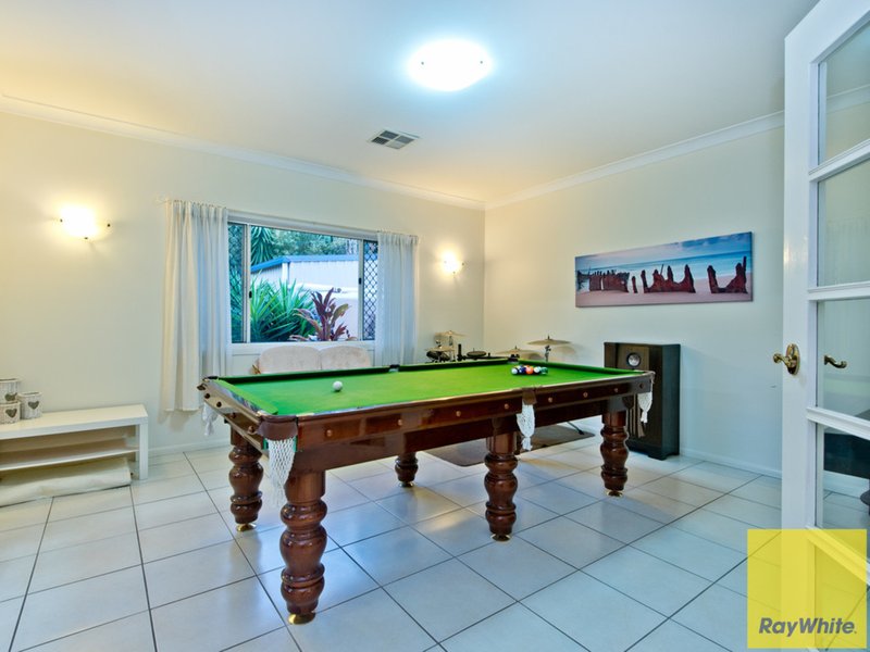 Photo - 33 Oisin Street, Murrumba Downs QLD 4503 - Image 17