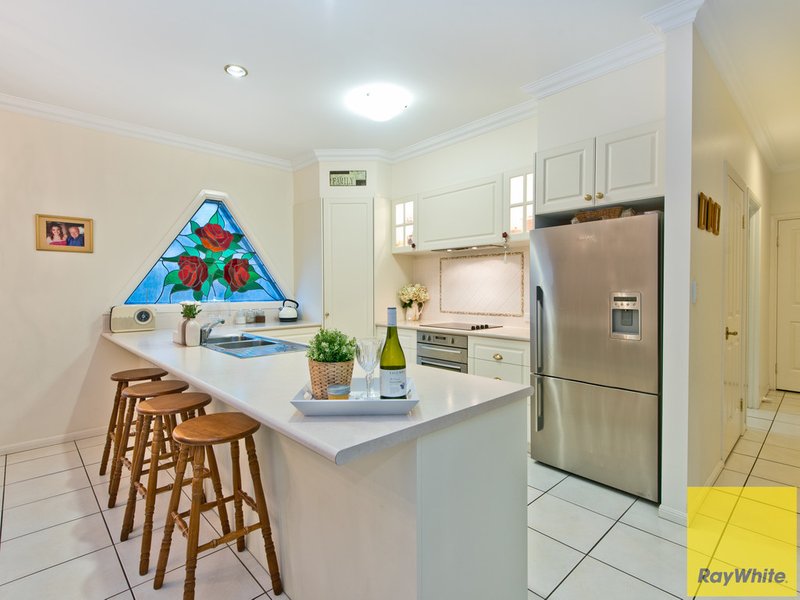 Photo - 33 Oisin Street, Murrumba Downs QLD 4503 - Image 7