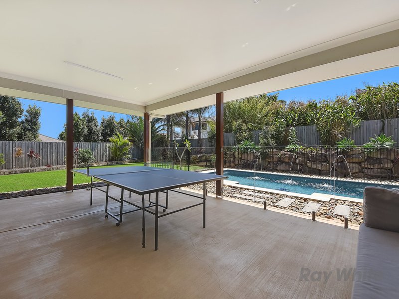 Photo - 33 Oisin Street, Murrumba Downs QLD 4503 - Image 10