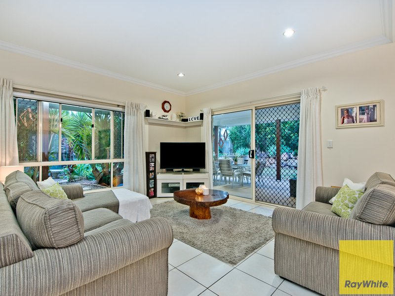 Photo - 33 Oisin Street, Murrumba Downs QLD 4503 - Image 15