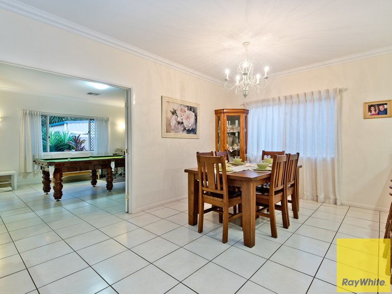 Photo - 33 Oisin Street, Murrumba Downs QLD 4503 - Image 19