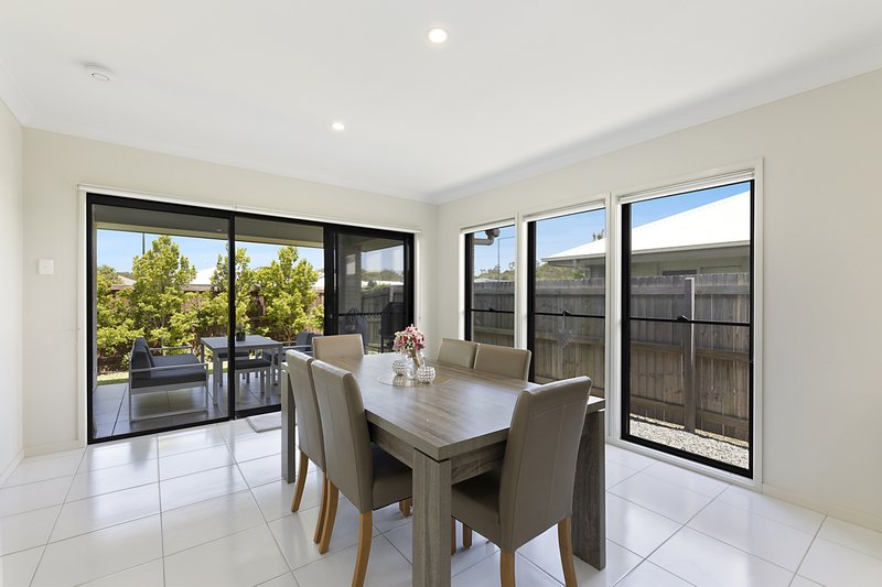 Photo - 33 Olive Circuit, Caloundra West QLD 4551 - Image 5