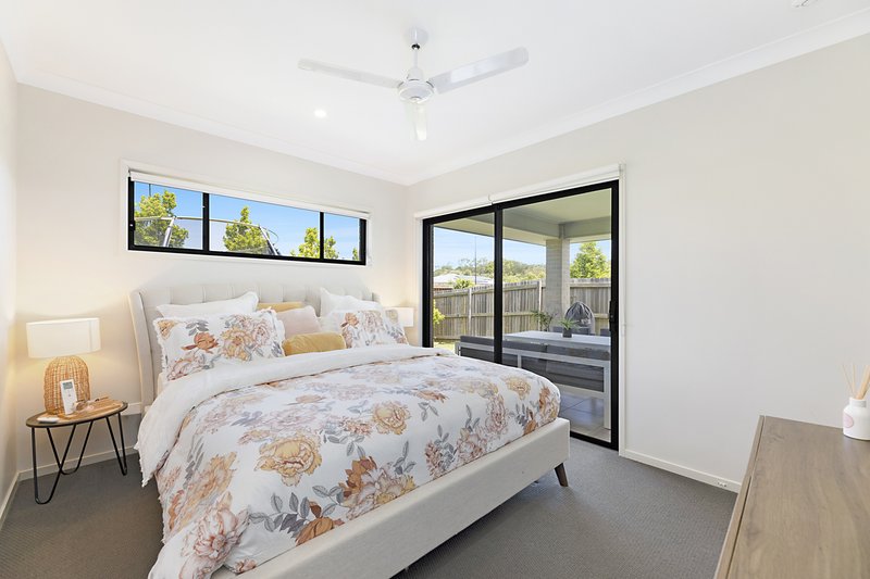 Photo - 33 Olive Circuit, Caloundra West QLD 4551 - Image 11
