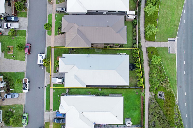 Photo - 33 Olive Circuit, Caloundra West QLD 4551 - Image 14