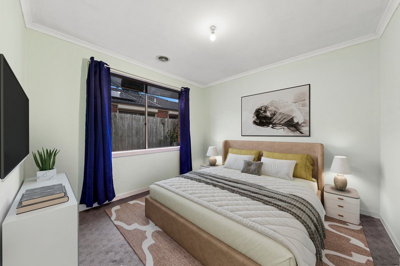 Photo - 33 Parman Avenue, Pakenham VIC 3810 - Image 10