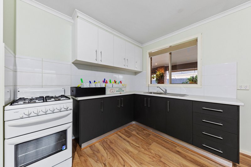 Photo - 33 Parman Avenue, Pakenham VIC 3810 - Image 14