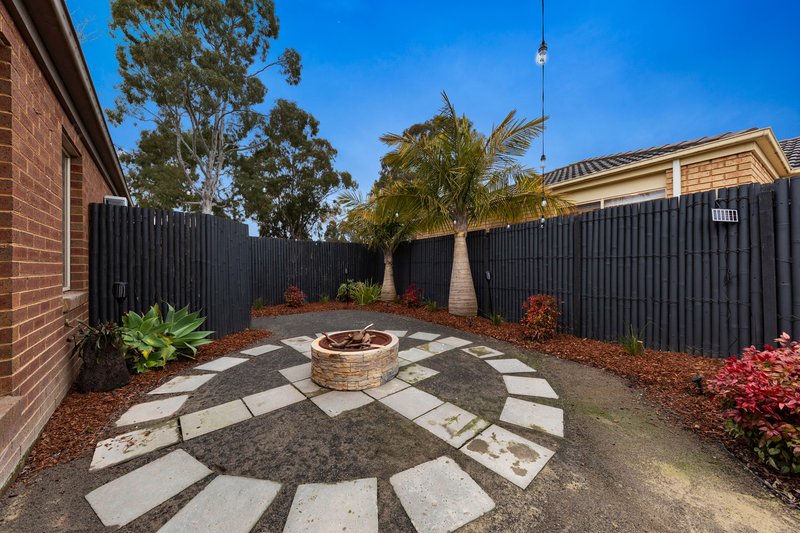Photo - 33 Parman Avenue, Pakenham VIC 3810 - Image 17