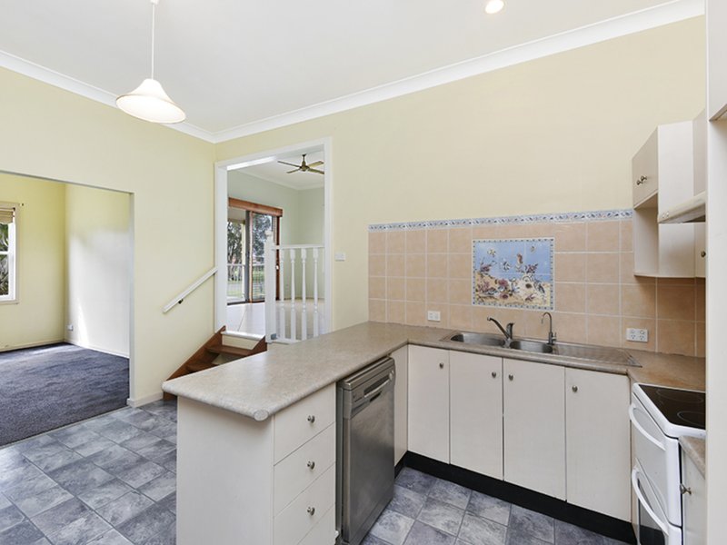 Photo - 33 Pelican Street, Swansea NSW 2281 - Image 3