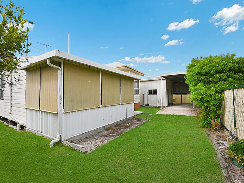 Photo - 33 Pelican Street, Swansea NSW 2281 - Image 8