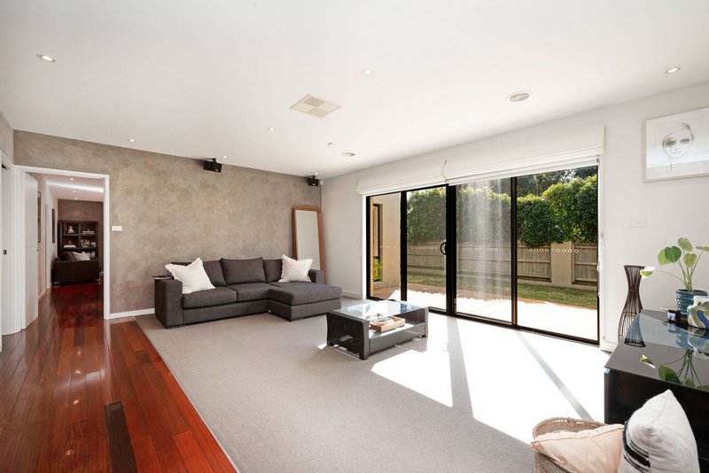 Photo - 33 Penfold Street, Gungahlin ACT 2912 - Image 2