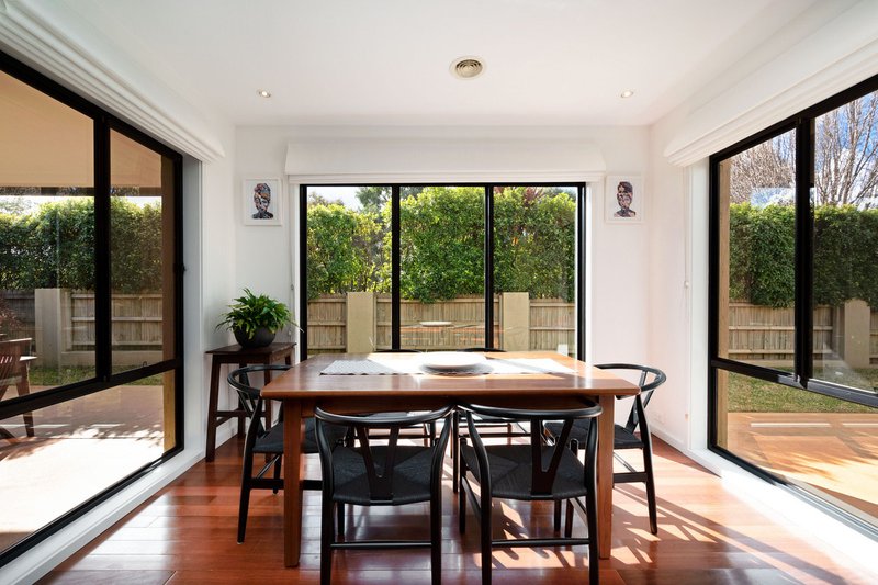 Photo - 33 Penfold Street, Gungahlin ACT 2912 - Image 6