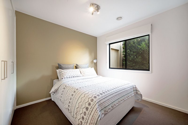 Photo - 33 Penfold Street, Gungahlin ACT 2912 - Image 9