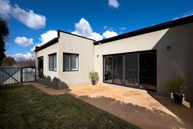 Photo - 33 Penfold Street, Gungahlin ACT 2912 - Image 14