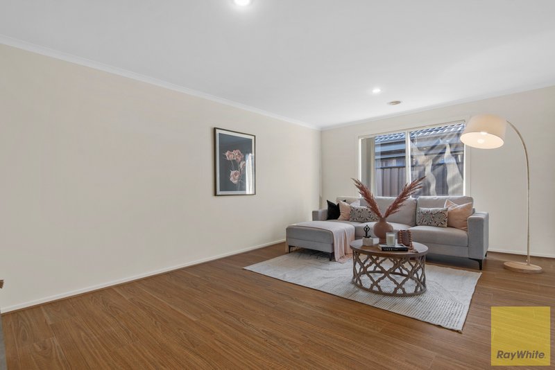 Photo - 33 Penrose Promenade, Tarneit VIC 3029 - Image 6