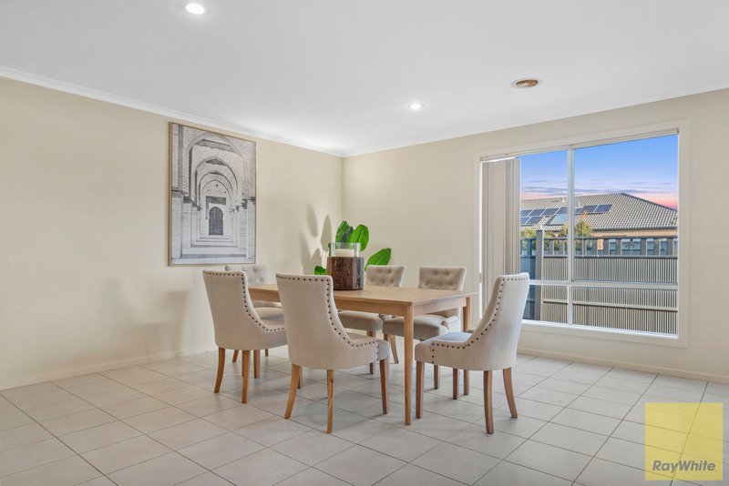 Photo - 33 Penrose Promenade, Tarneit VIC 3029 - Image 7