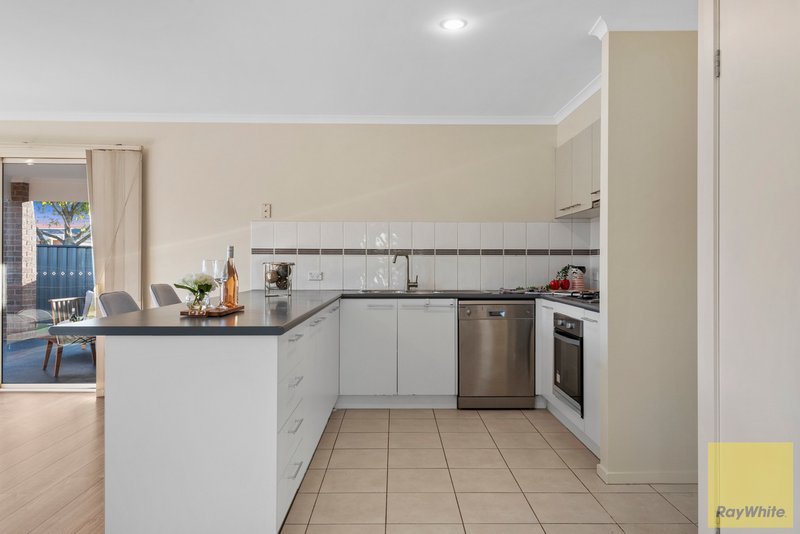 Photo - 33 Penrose Promenade, Tarneit VIC 3029 - Image 8