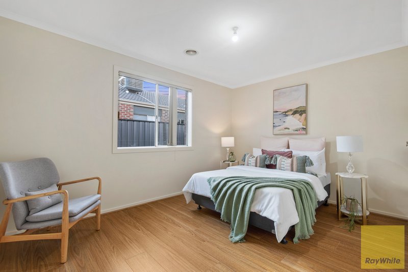 Photo - 33 Penrose Promenade, Tarneit VIC 3029 - Image 13