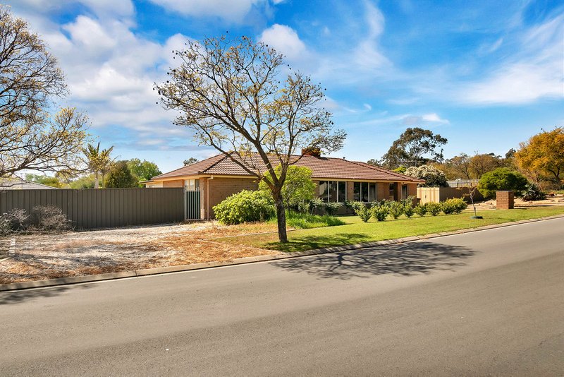 Photo - 33 Phillips Avenue, Gawler East SA 5118 - Image 2