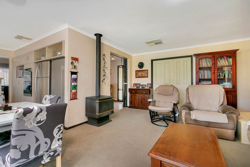 Photo - 33 Phillips Avenue, Gawler East SA 5118 - Image 10