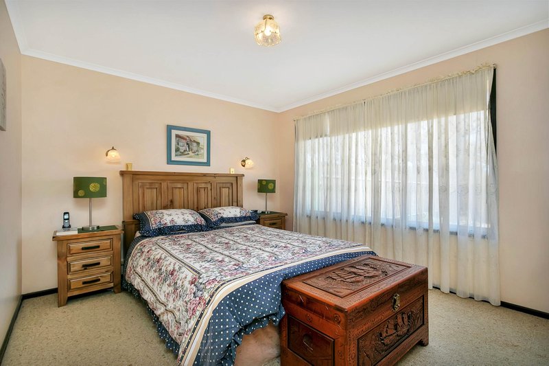 Photo - 33 Phillips Avenue, Gawler East SA 5118 - Image 12