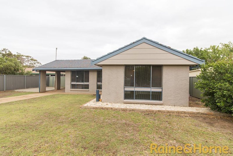 33 Potter Close, Dubbo NSW 2830