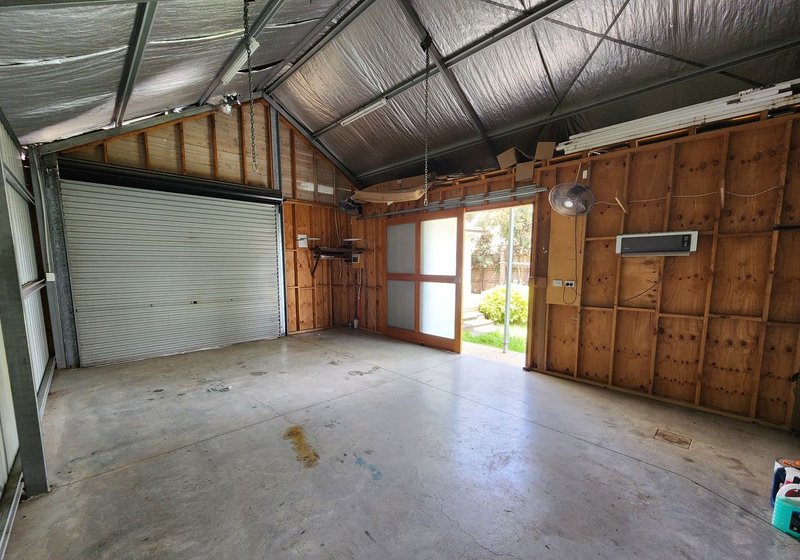 Photo - 33 Power Avenue, Ashwood VIC 3147 - Image 8