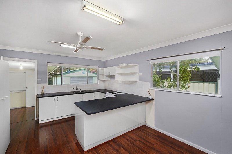 Photo - 33 Priestman Ave , Umina Beach NSW 2257 - Image 3