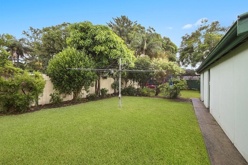 Photo - 33 Priestman Ave , Umina Beach NSW 2257 - Image 9