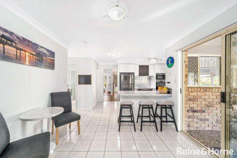 Photo - 33 Queen Elizabeth Drive, Eatons Hill QLD 4037 - Image 8