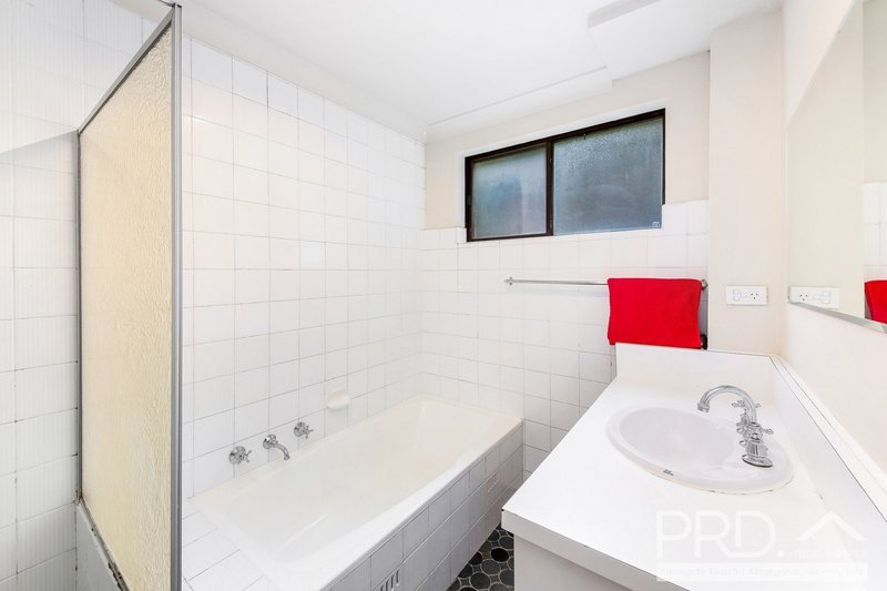 Photo - 3/3 Queens Road, Brighton Le Sands NSW 2216 - Image 6