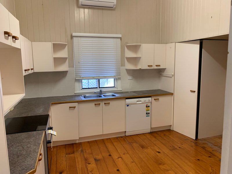 Photo - 33 Rakeevan Road, Graceville QLD 4075 - Image 5