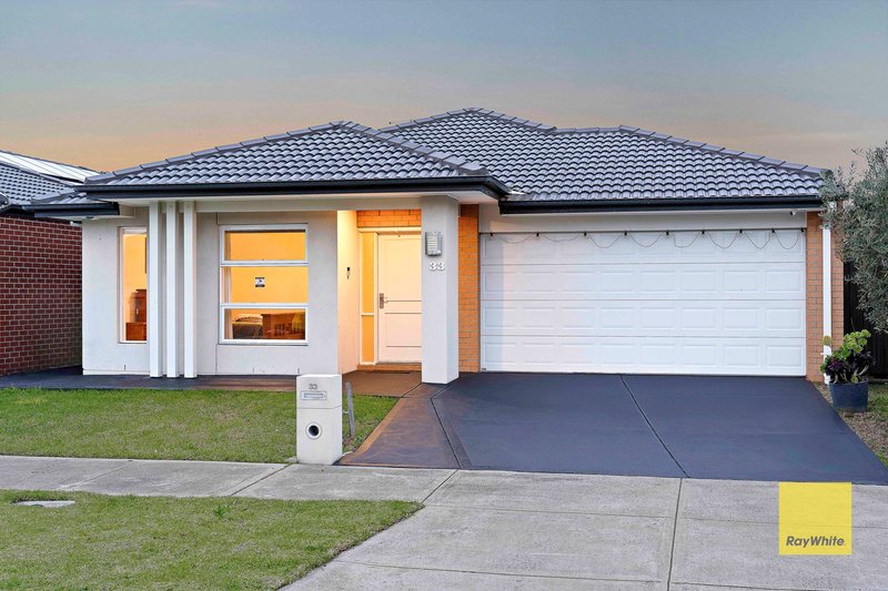 Photo - 33 Rapa Drive, Tarneit VIC 3029 - Image 2