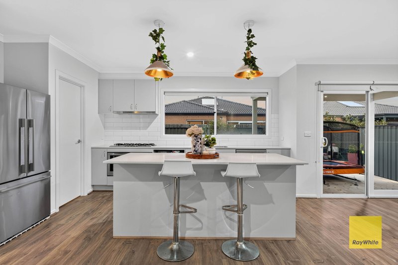 Photo - 33 Rapa Drive, Tarneit VIC 3029 - Image 5