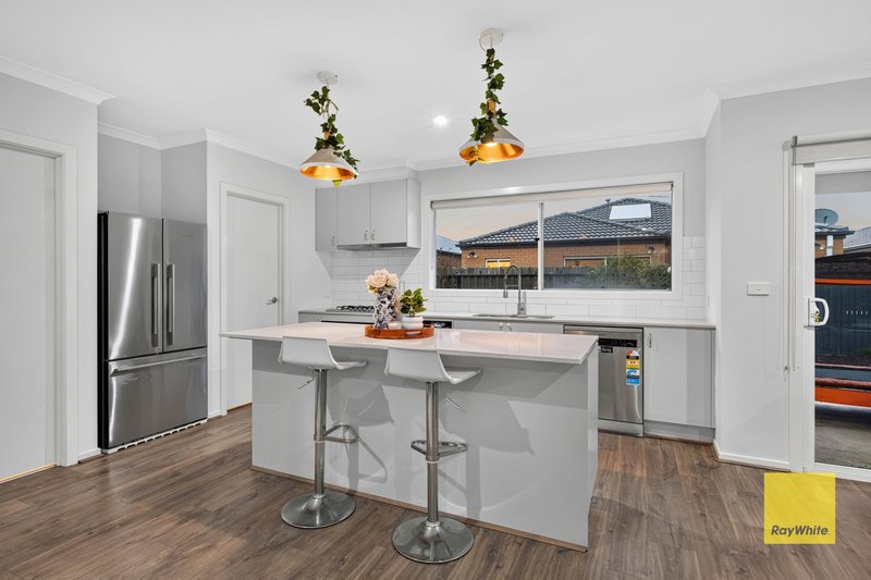 Photo - 33 Rapa Drive, Tarneit VIC 3029 - Image 6