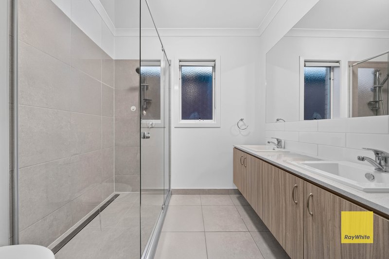 Photo - 33 Rapa Drive, Tarneit VIC 3029 - Image 12